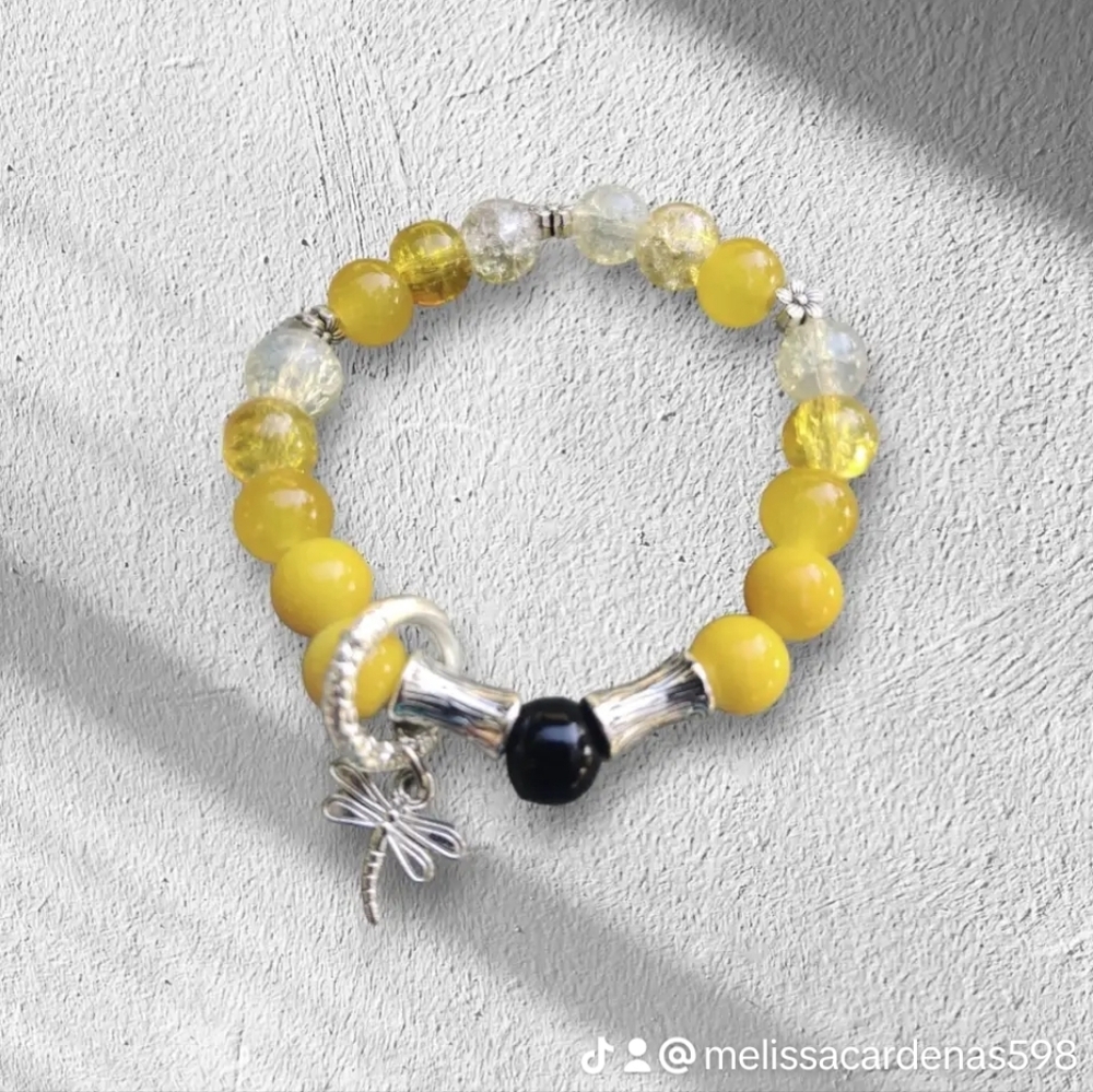 Yellow glass beads bracelet